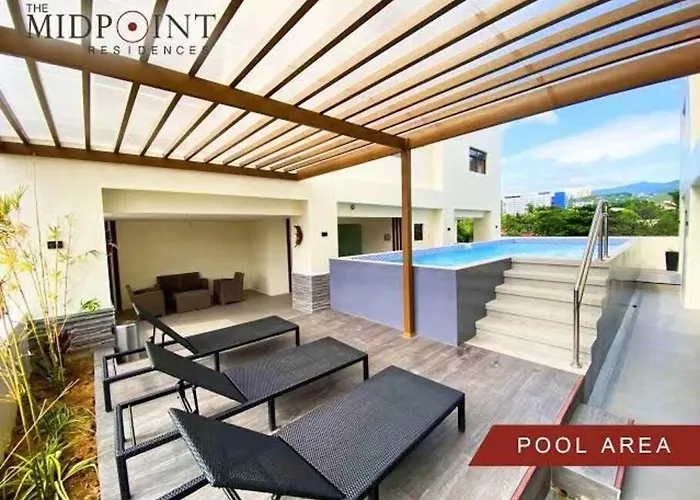 The Midpoint Residences - Unit アパート